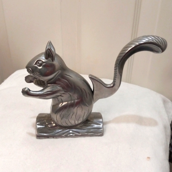 Vintage Silver Nut Cracker Squirrel Cast Aluminum - Picture 2 of 3